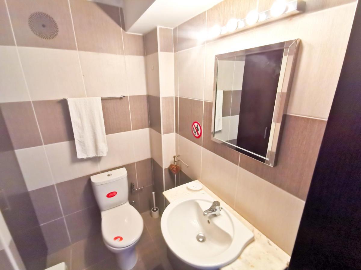 Promenade Breeze City Apartment Larnaka Exterior foto